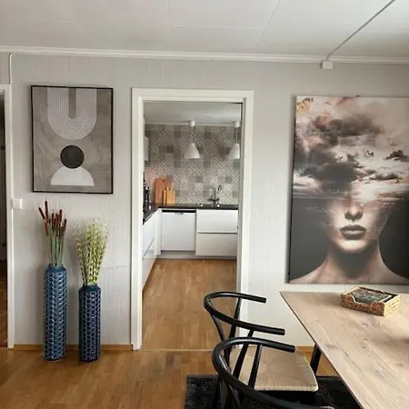 Koslig Bolig Med Sjoutsikt Asker